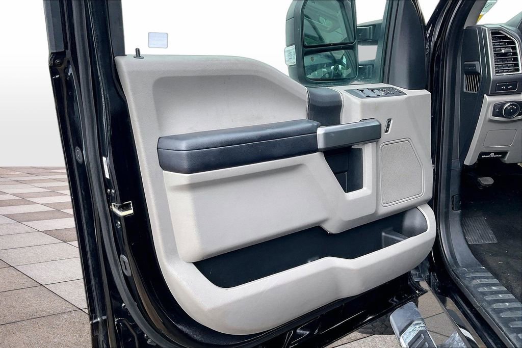 2017 Ford F-250 Super Duty XLT - Photo 21