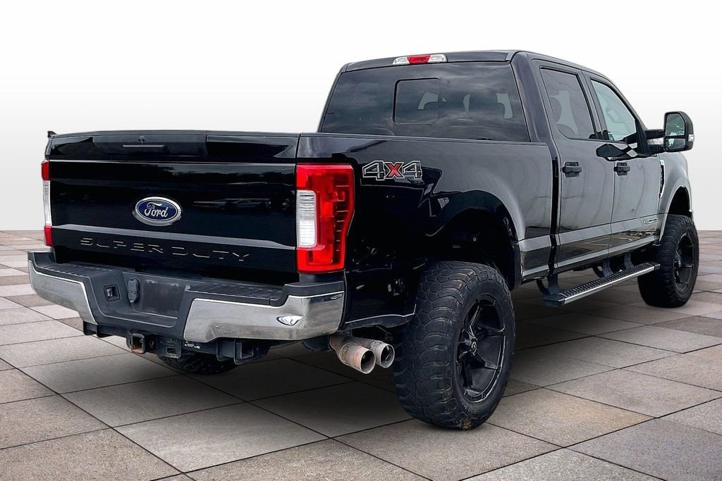2017 Ford F-250 Super Duty XLT - Photo 11