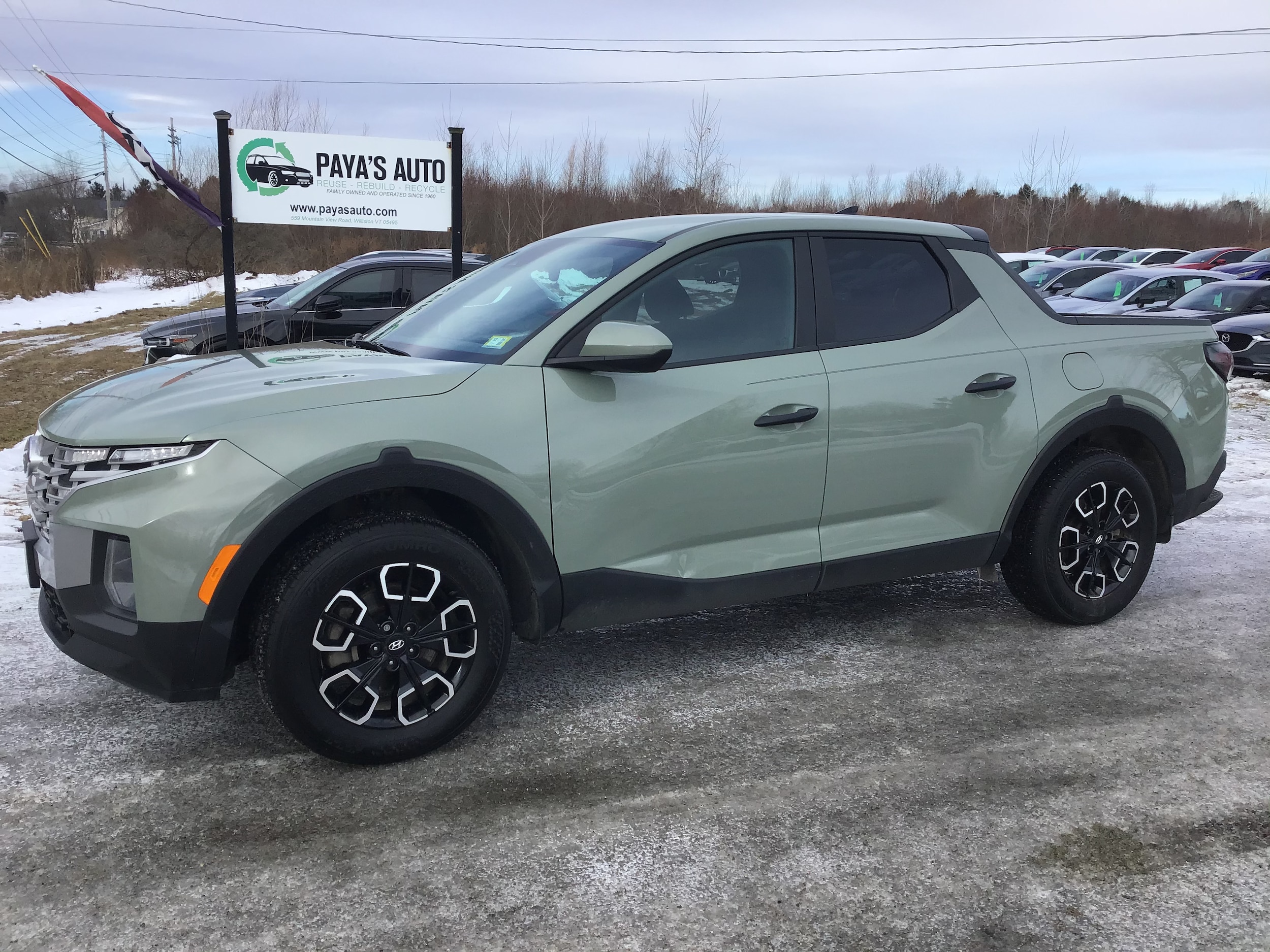 2024 Hyundai Santa Cruz SE's photo