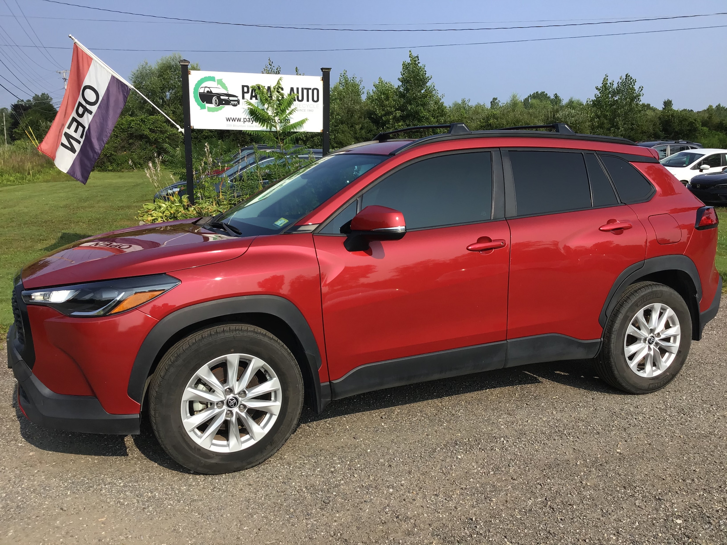 2023 Toyota Corolla Cross LE's photo