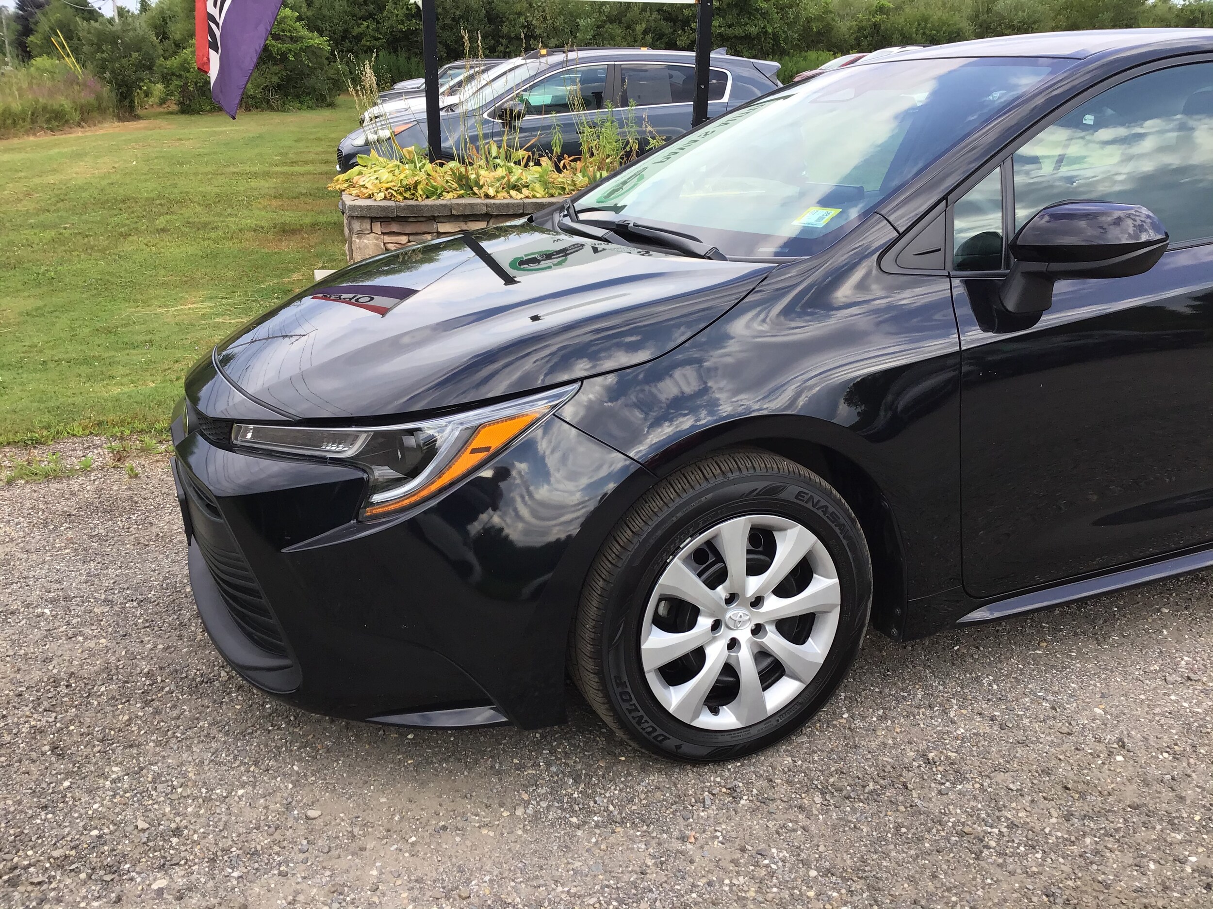 2023 Toyota Corolla LE photo 2