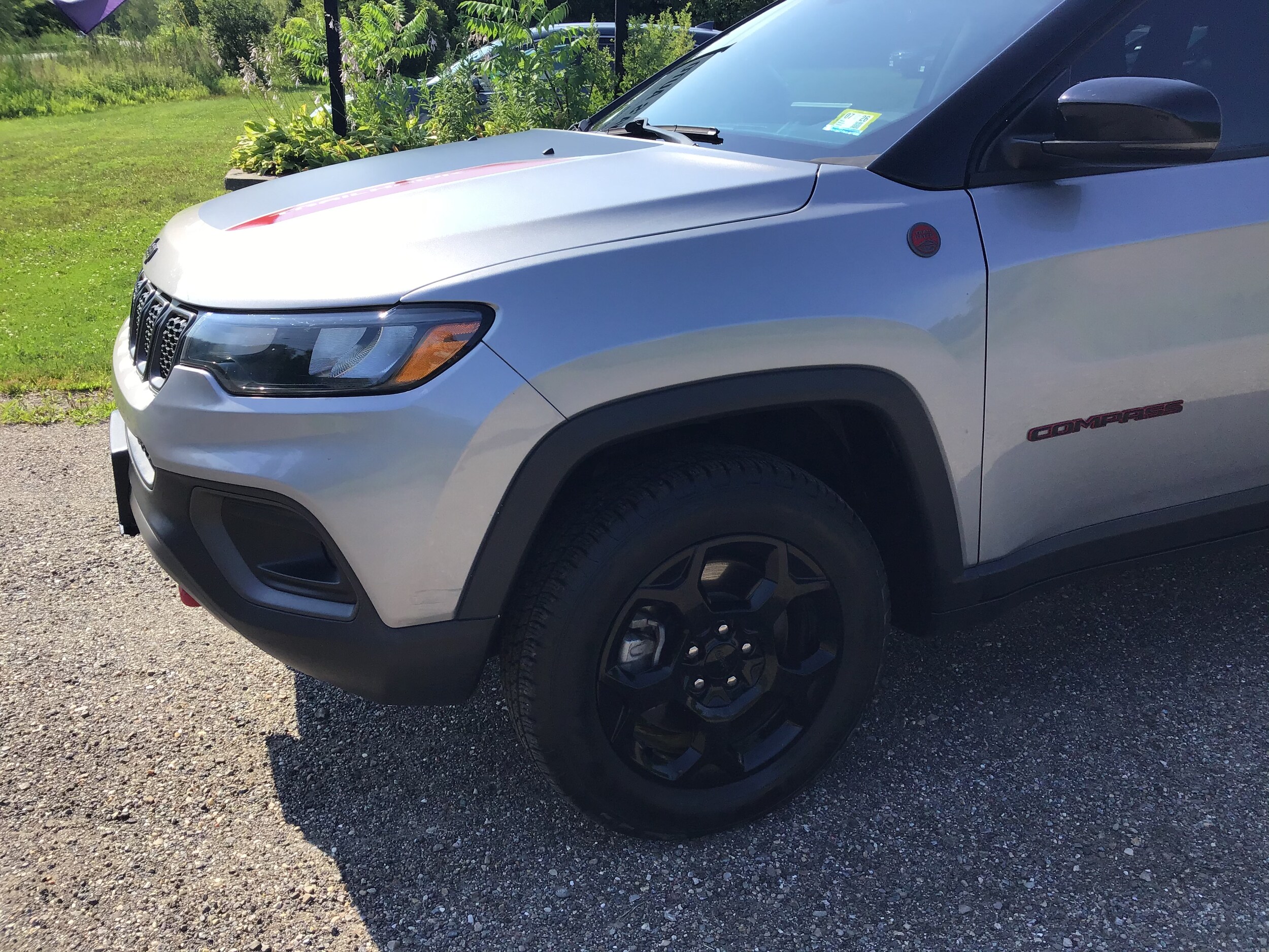 2023 Jeep Compass Trailhawk photo 2