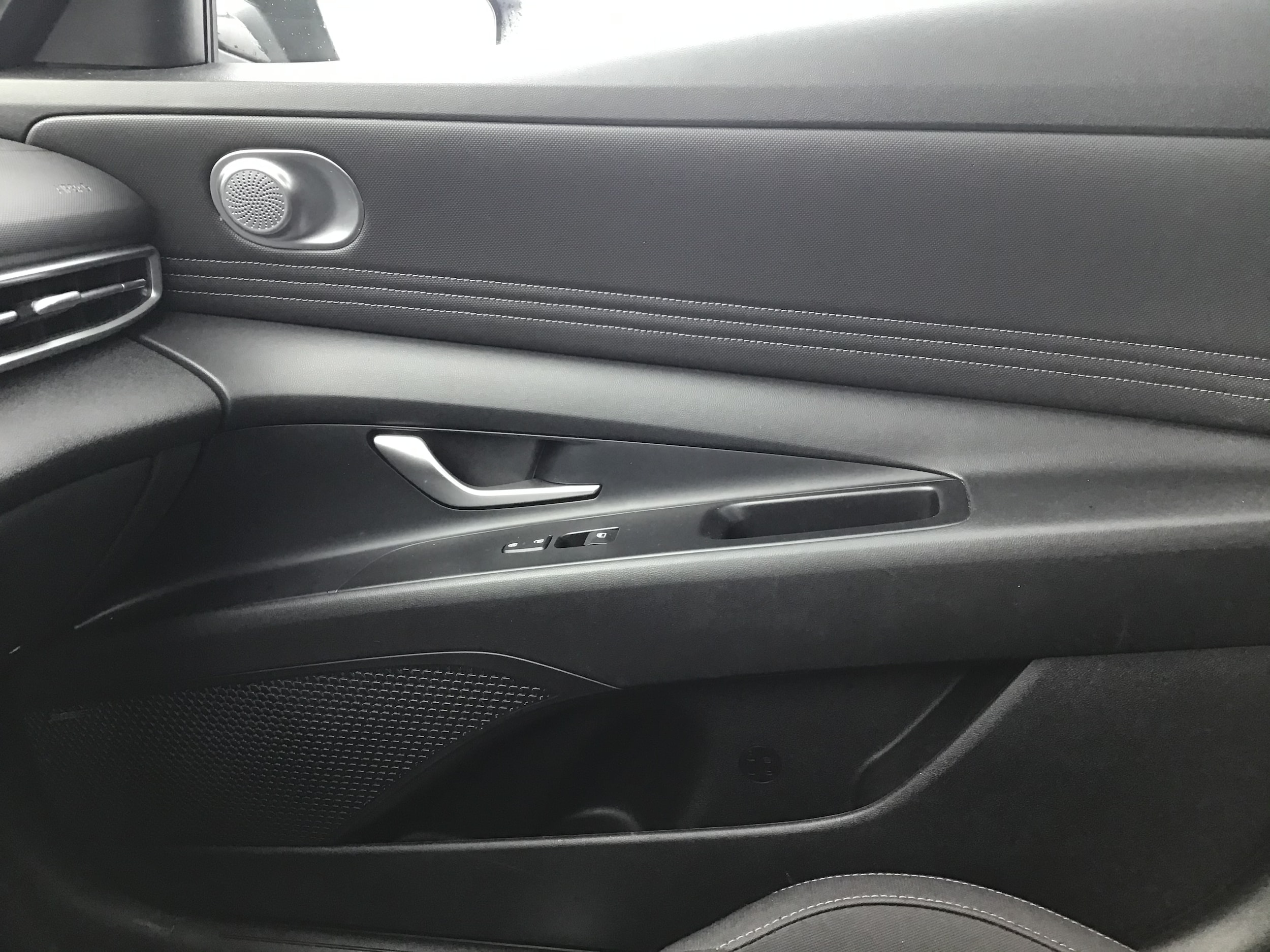 2022 Hyundai Elantra SEL - Photo 14