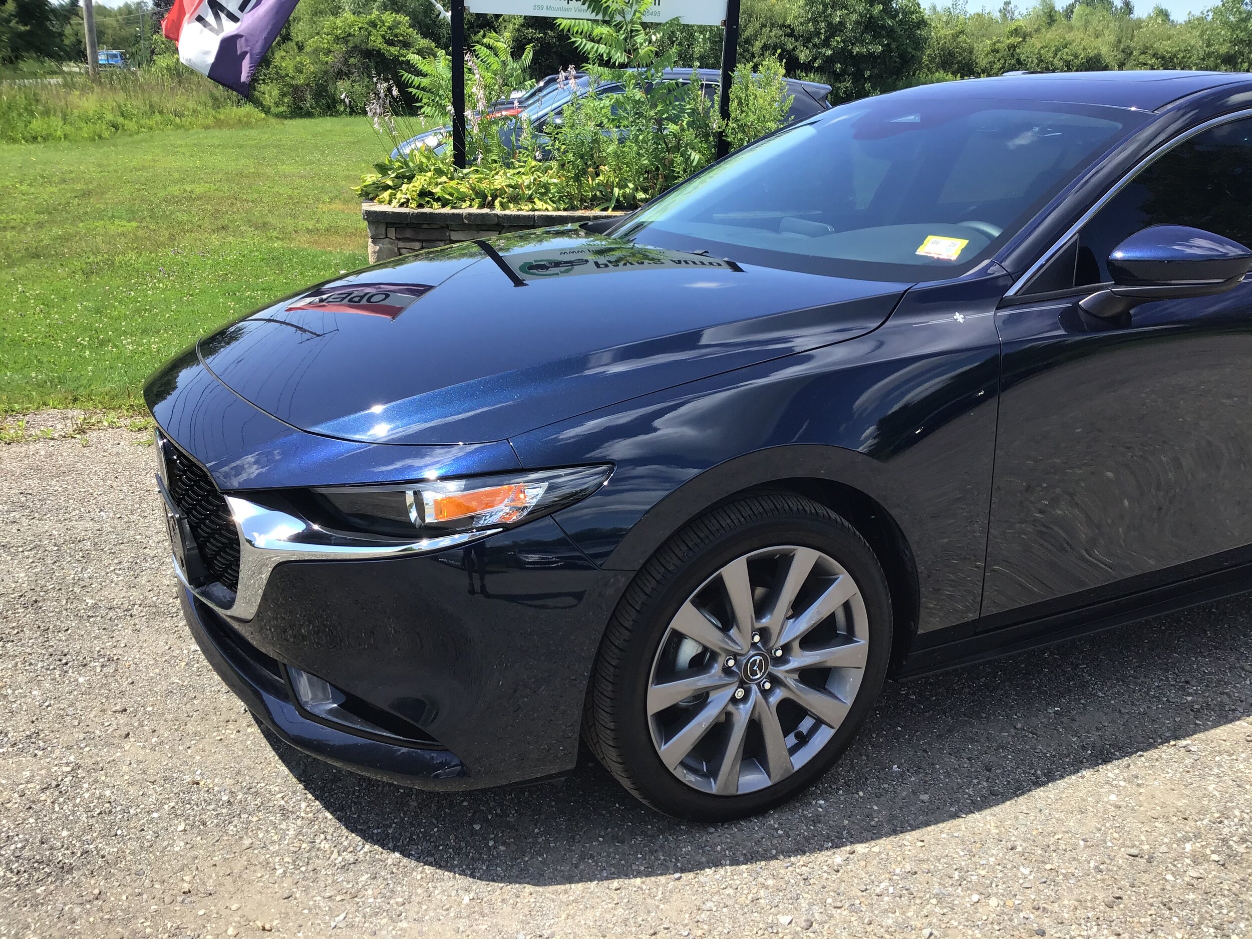 2024 Mazda Mazda3 Sedan 2.5 s Preferred photo 2