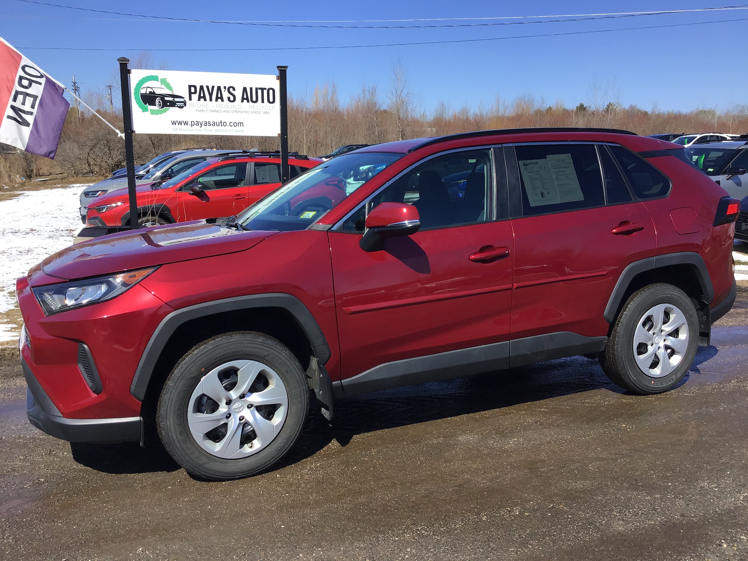 2021 Toyota RAV4 LE AWD's photo