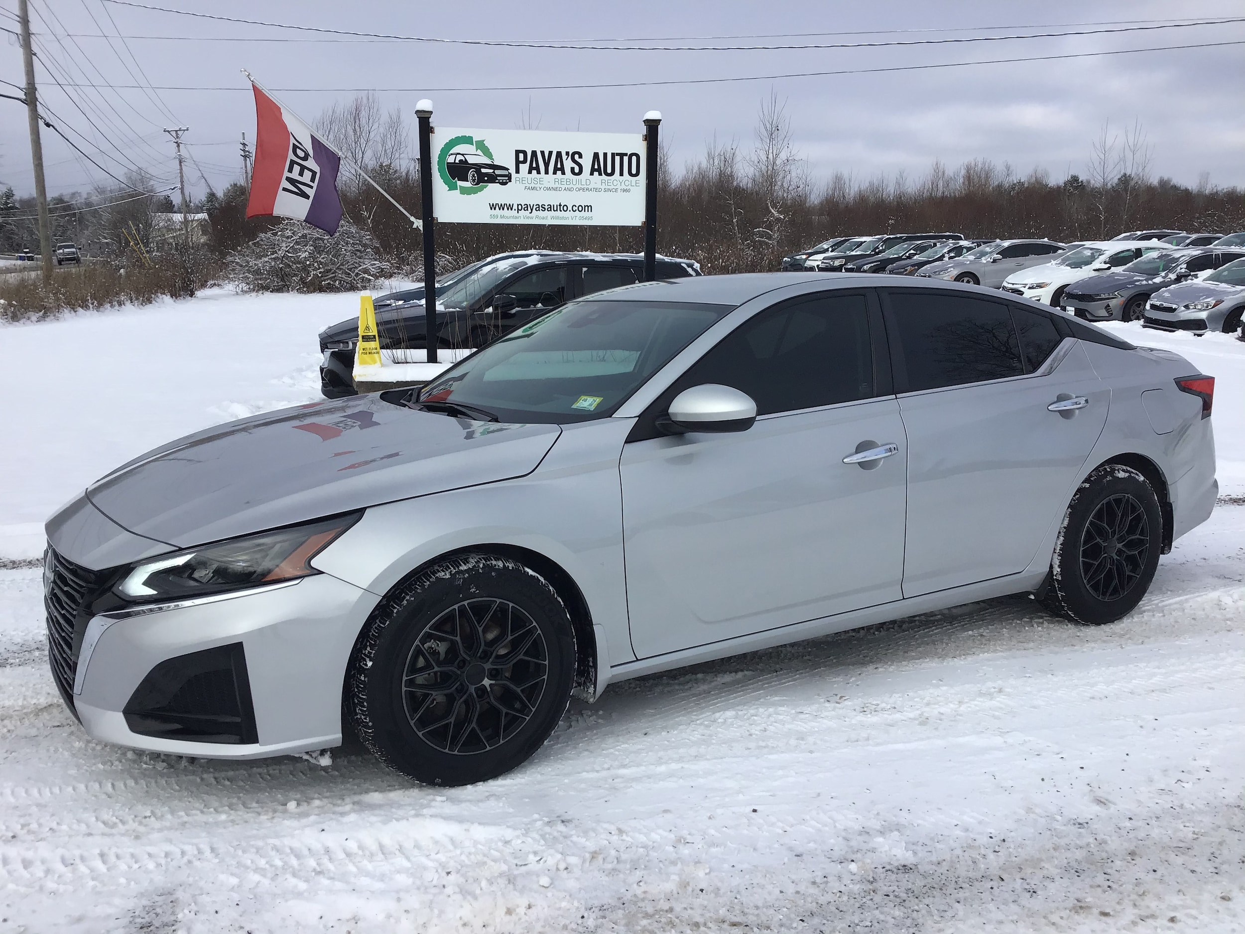 2023 Nissan Altima S's photo