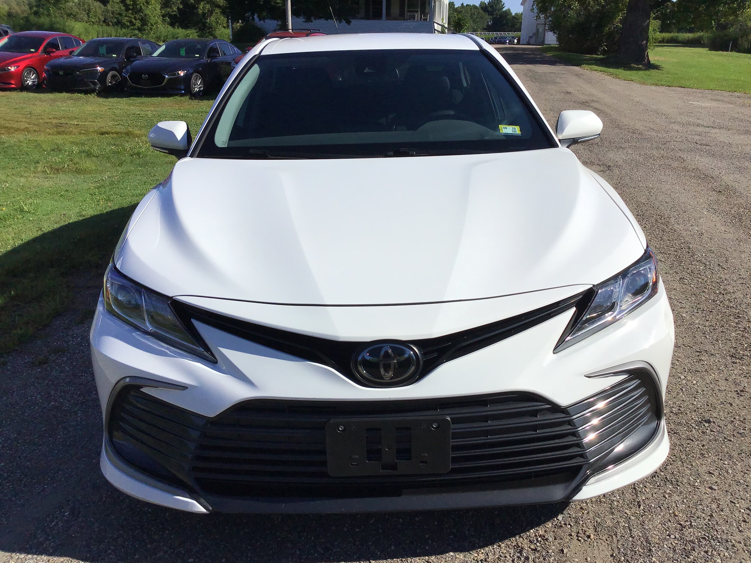 2023 Toyota Camry LE photo 3