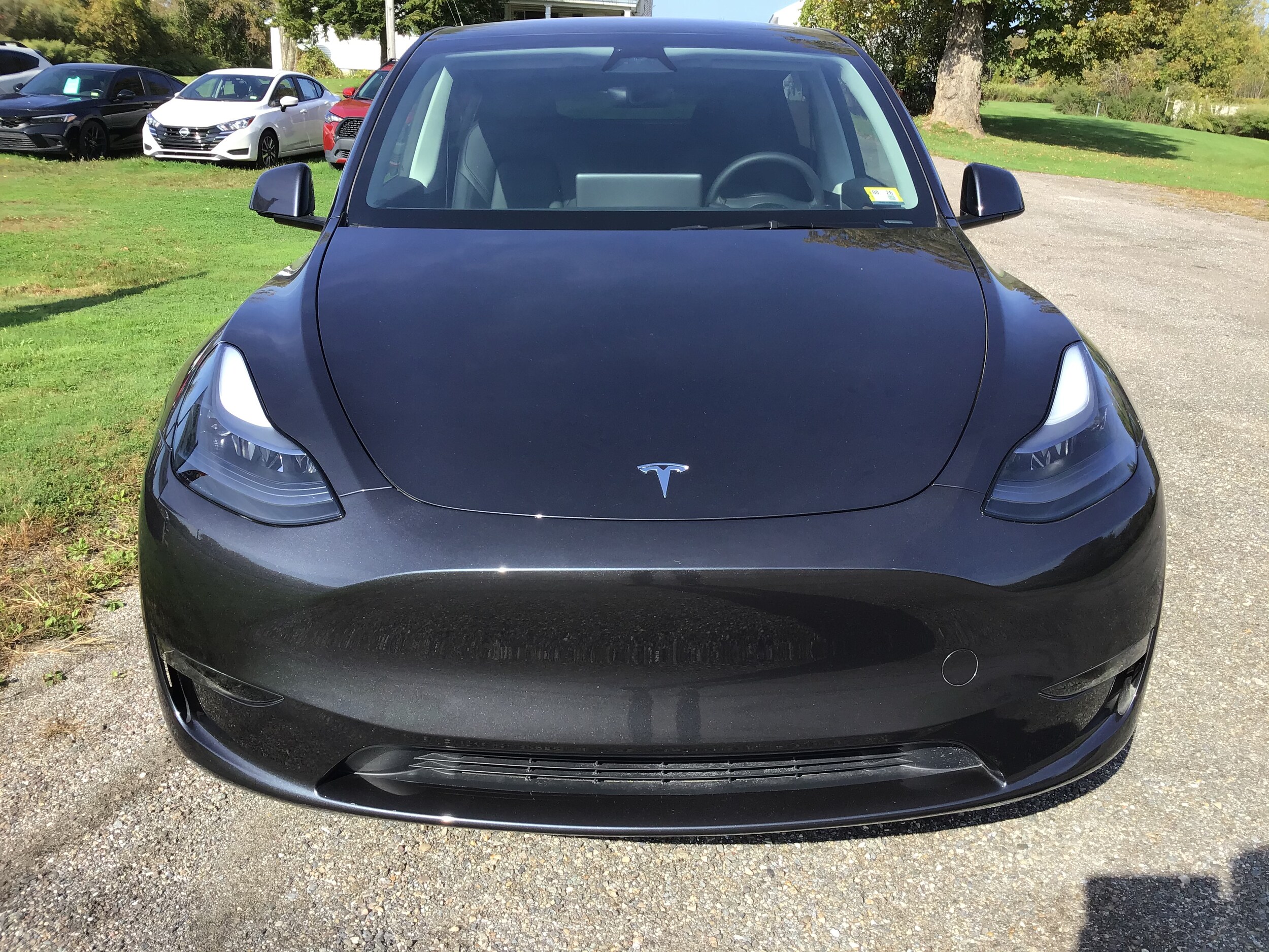 2025 Tesla Model Y Long Range photo 3