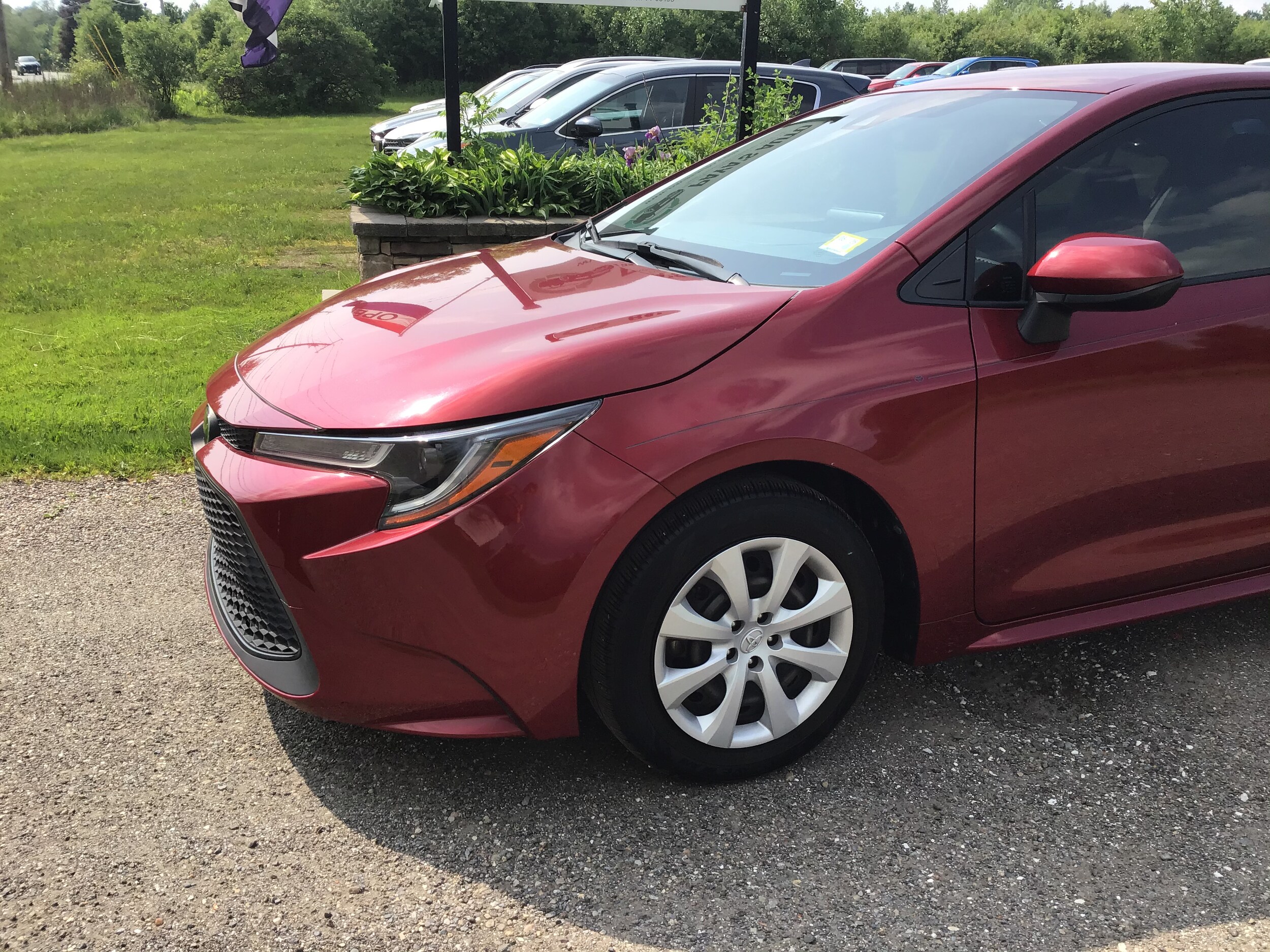 2022 Toyota Corolla LE photo 2