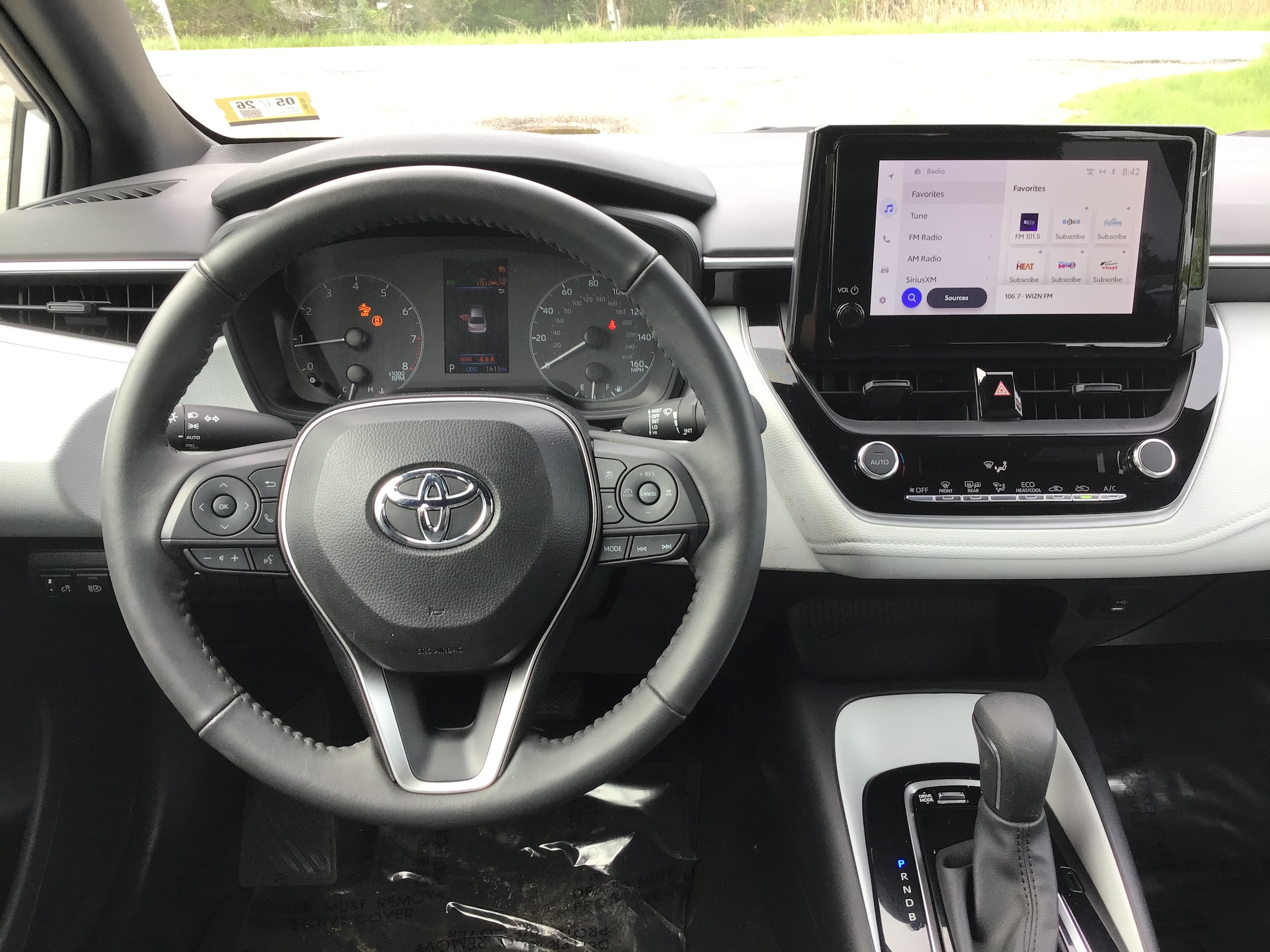2024 Toyota Corolla SE - Photo 10