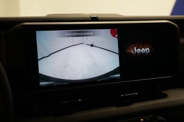 2025 Jeep Wrangler 4-Door Sahara - Photo 33