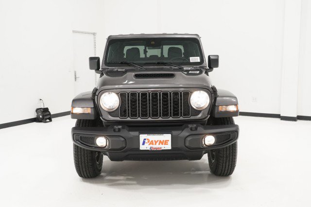 2025 Jeep Gladiator Sport S photo 2