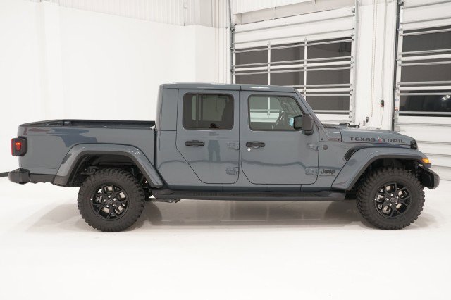 2025 Jeep Gladiator Texas Trail photo 4