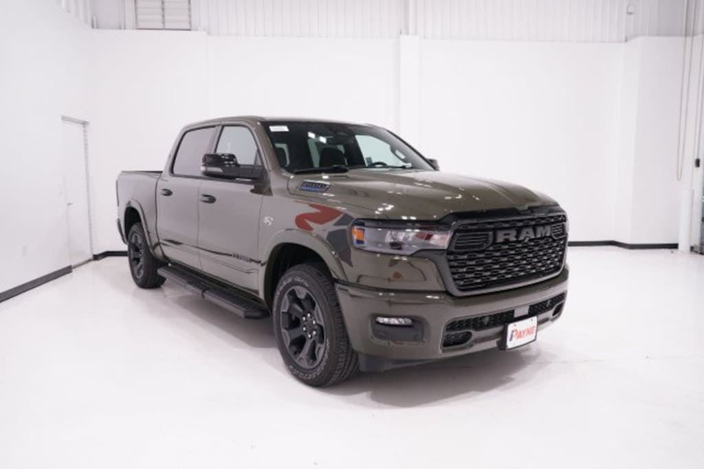 New 2026 Ram 1500 LONE STAR CREW CAB 4X4 5'7 BOX Pickup