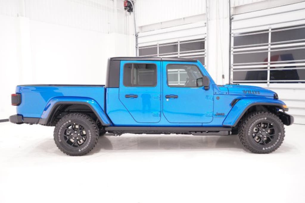 New 2026 Jeep Gladiator WILLYS 4X4 Pickup