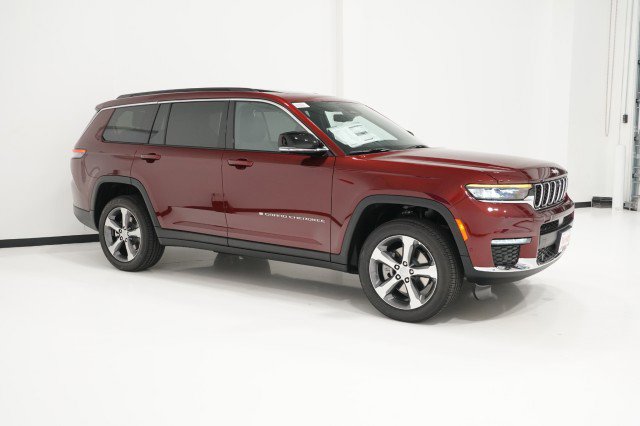 2025 Jeep Grand Cherokee Limited photo 3