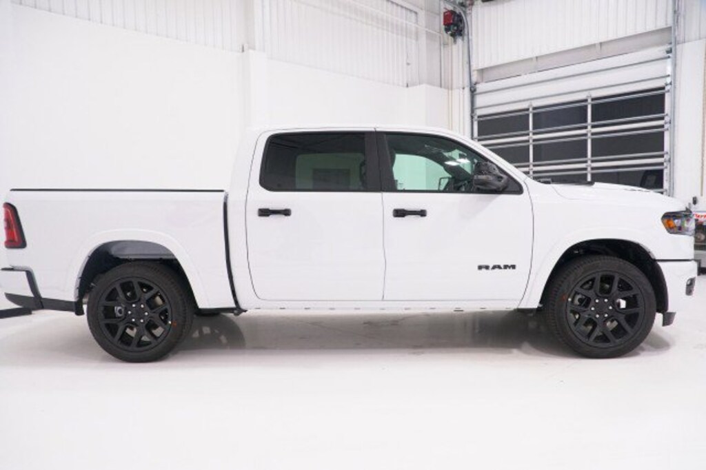 New 2026 Ram 1500 LARAMIE CREW CAB 4X4 5'7 BOX Pickup