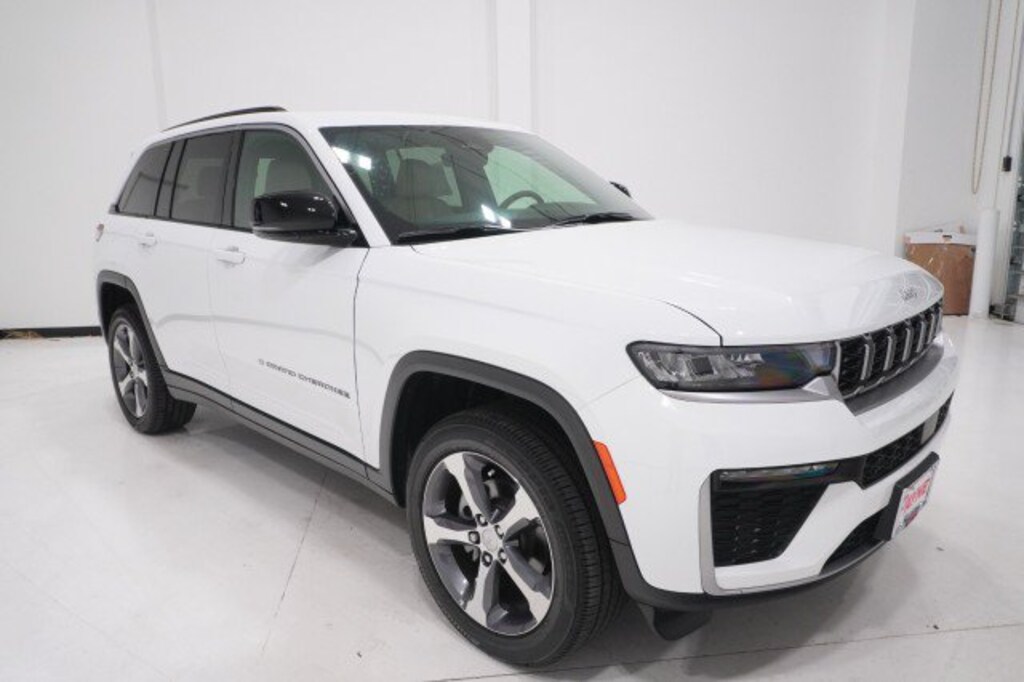 New 2026 Jeep Grand Cherokee Limited 4x4 Sport Utility