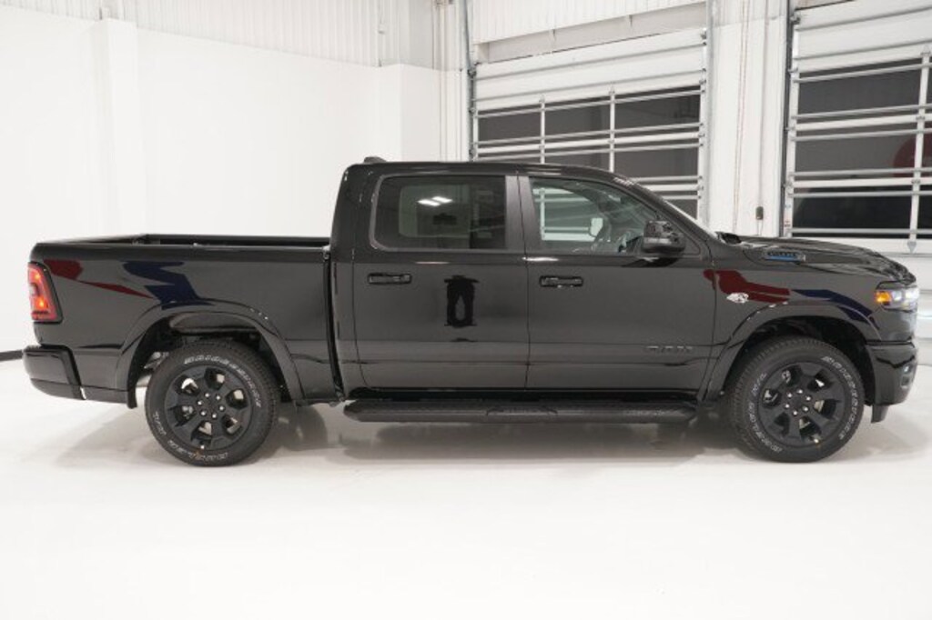 New 2026 Ram 1500 LONE STAR CREW CAB 4X4 5'7 BOX Pickup