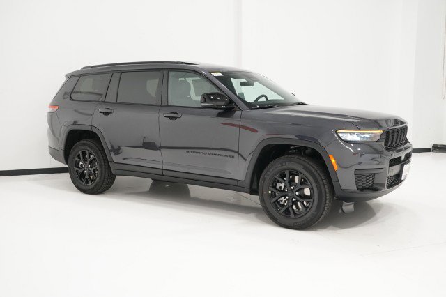 2025 Jeep Grand Cherokee Altitude X photo 2