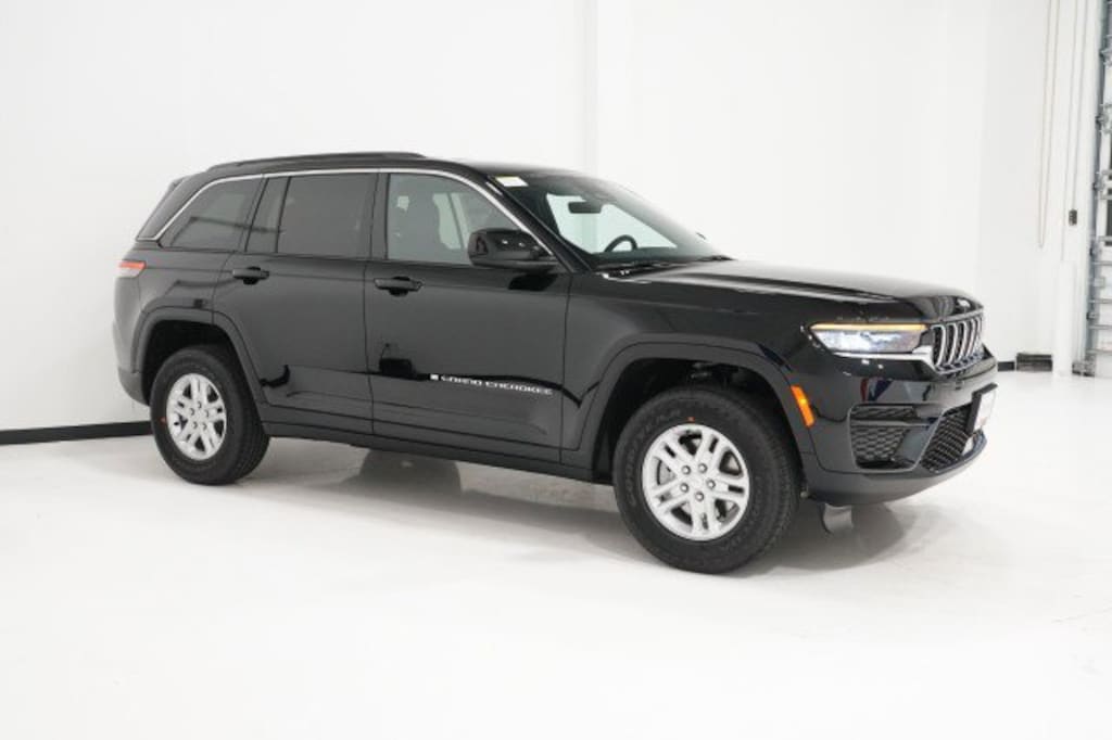 New 2025 Jeep Grand Cherokee LAREDO 4X2 Sport Utility