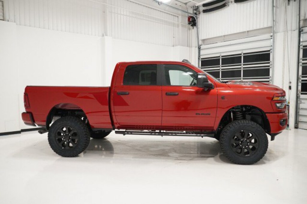New 2026 Ram 2500 LONE STAR CREW CAB 4X4 6'4 BOX Pickup