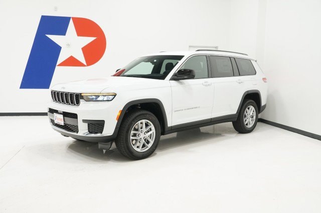 2025 Jeep Grand Cherokee L Laredo's photo