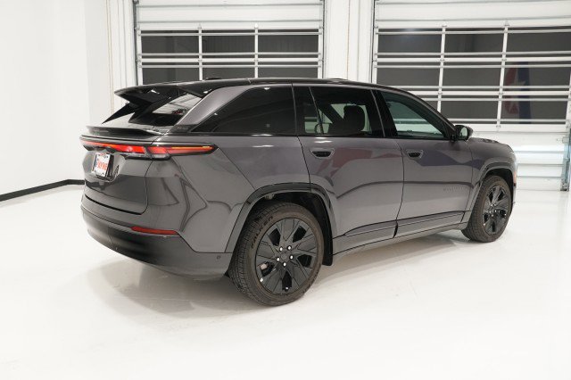 2025 Jeep Wagoneer S Launch Edition - Photo 5