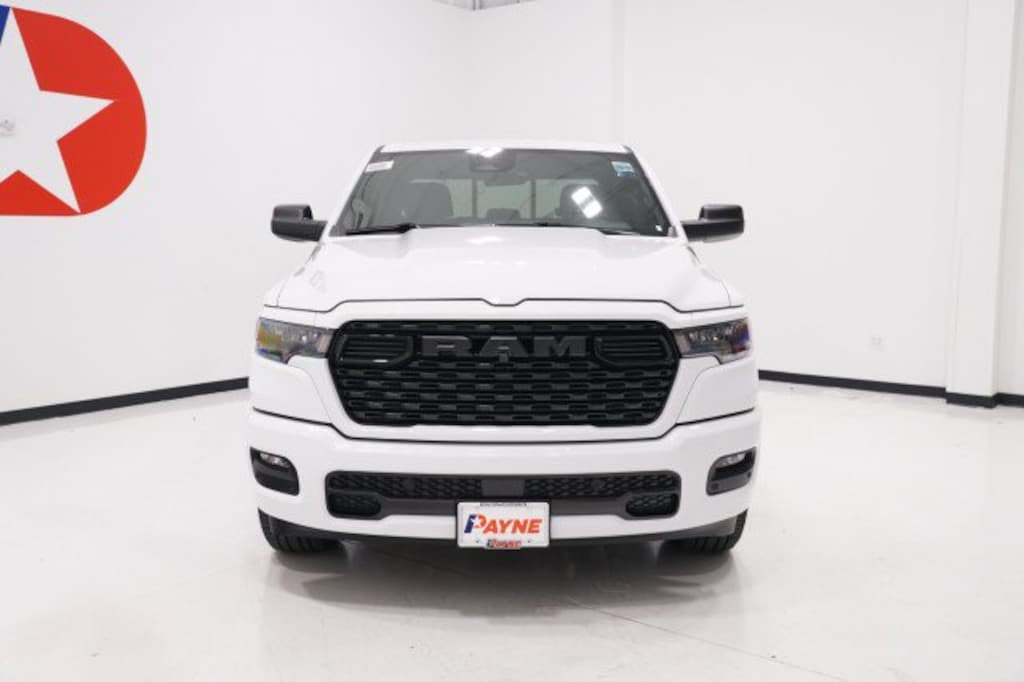 New 2026 Ram 1500 EXPRESS CREW CAB 4X2 5'7 BOX Pickup