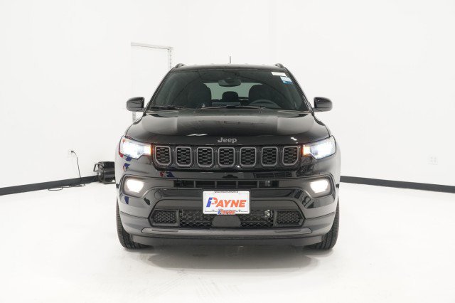 2025 Jeep Compass Latitude Altitude Special Edition photo 2