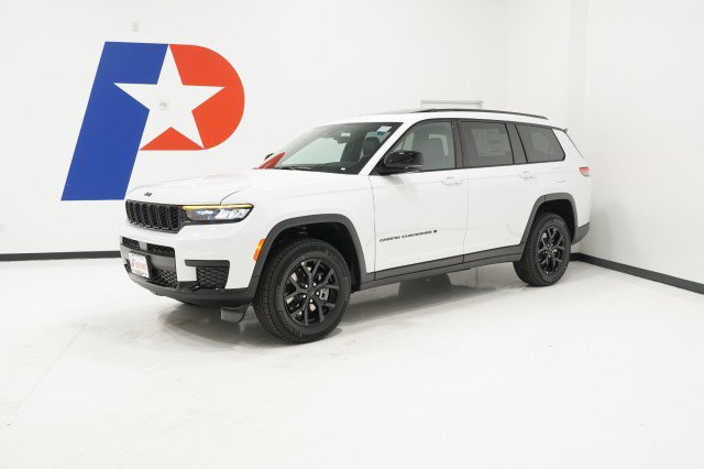 2025 Jeep Grand Cherokee L Altitude's photo