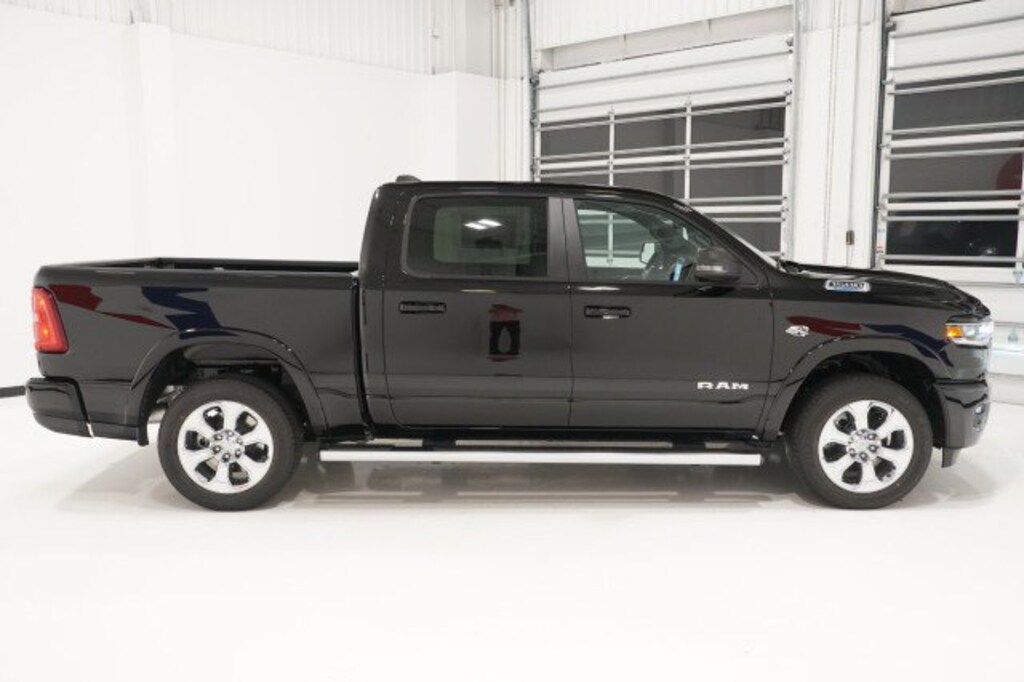 New 2026 Ram 1500 LONE STAR CREW CAB 4X4 5'7 BOX Pickup