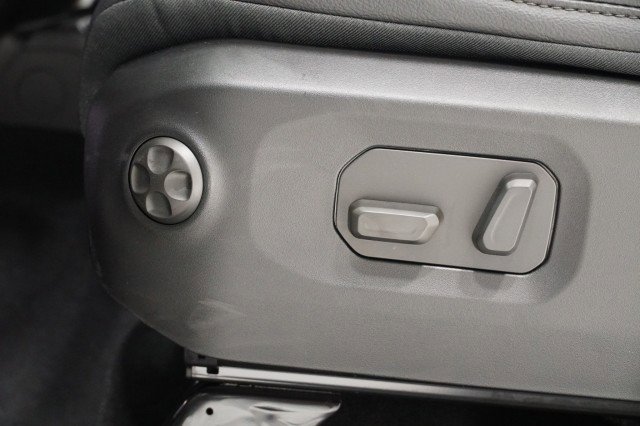 2025 Jeep Wrangler 4-Door Sahara - Photo 20