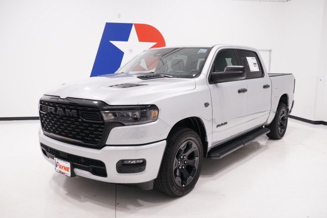 2027 Ram 1500 EXPRESS CREW CAB 4X4 5'7 BOX Pickup