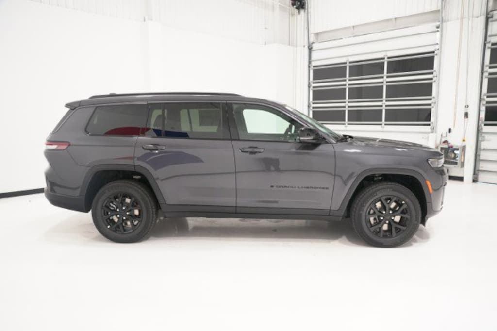 New 2026 Jeep Grand Cherokee L LAREDO ALTITUDE 4X2 Sport Utility