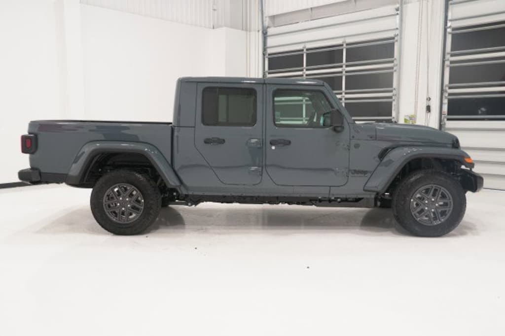 New 2026 Jeep Gladiator SPORT S 4X4 Pickup