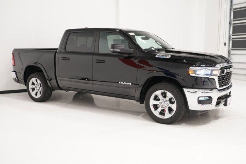 New 2026 Ram 1500 LONE STAR CREW CAB 4X2 5'7 BOX Pickup