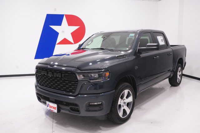 2027 Ram 1500 EXPRESS CREW CAB 4X2 5'7 BOX Pickup