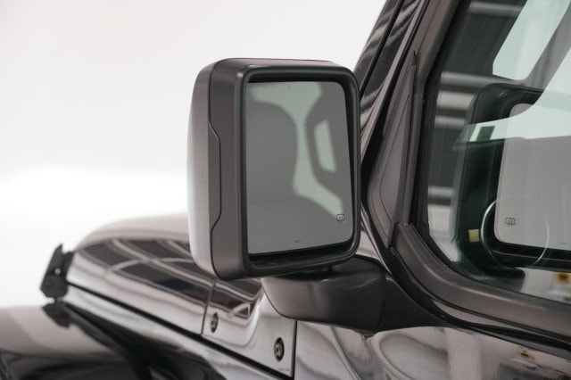 2025 Jeep Wrangler 4-Door Sahara - Photo 13