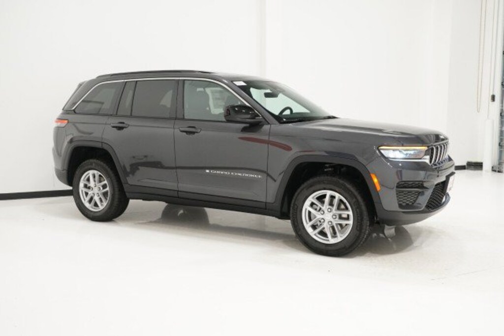 New 2025 Jeep Grand Cherokee LAREDO X 4X2 Sport Utility
