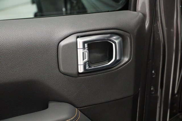 2025 Jeep Wrangler 4-Door Sahara - Photo 23