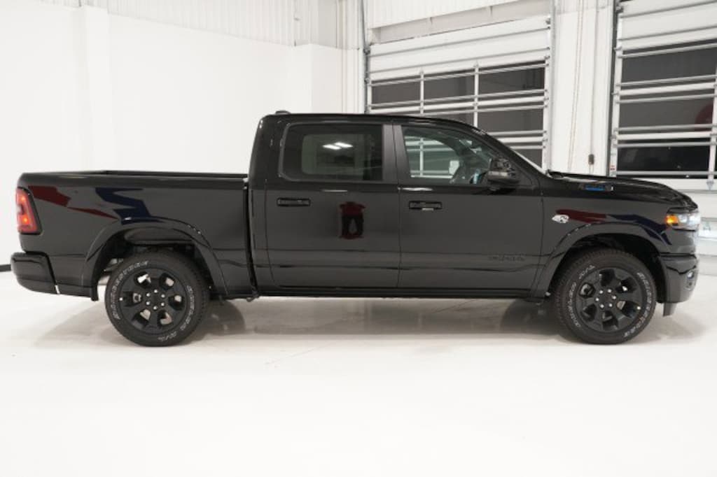 New 2026 Ram 1500 LONE STAR CREW CAB 4X4 5'7 BOX Pickup
