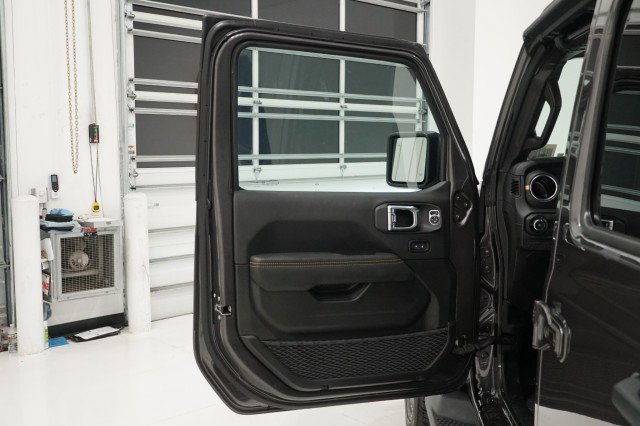 2025 Jeep Wrangler 4-Door Sahara - Photo 17