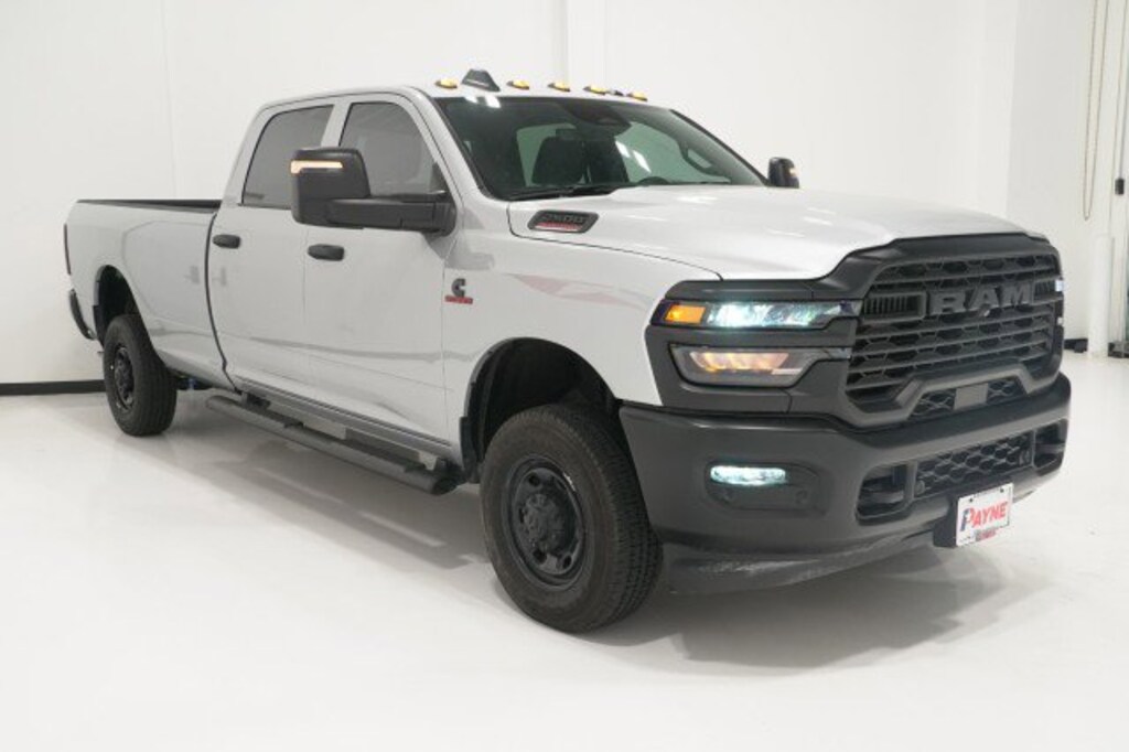 New 2026 Ram 2500 TRADESMAN CREW CAB 4X4 8' BOX Pickup