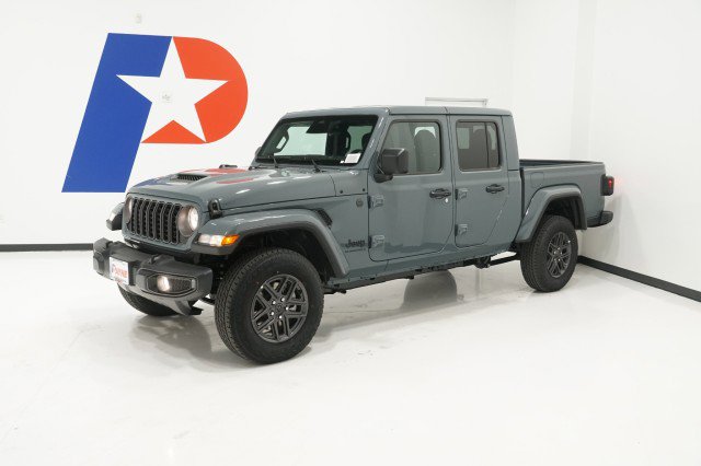 2026 Jeep Gladiator Sport S's photo