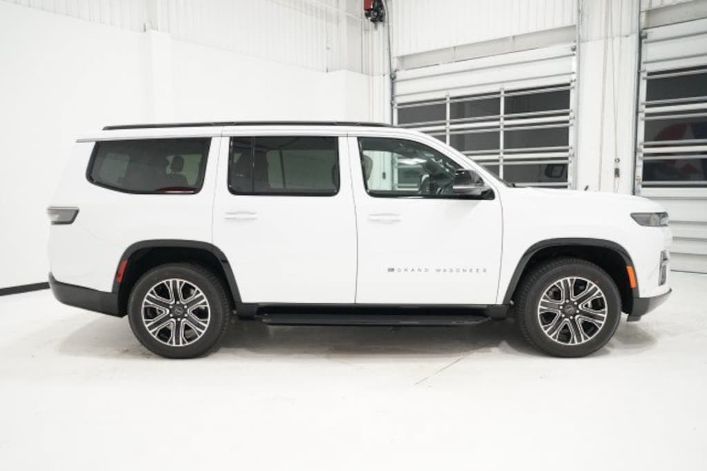 New 2026 Jeep Grand Wagoneer 4X2 Sport Utility