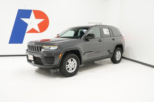 2025 Jeep Grand Cherokee Laredo's photo