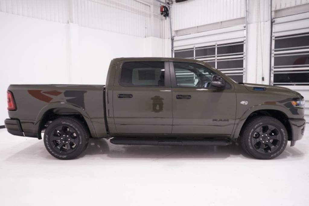 New 2026 Ram 1500 LONE STAR CREW CAB 4X4 5'7 BOX Pickup