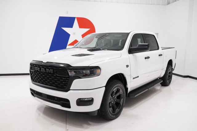 2027 Ram 1500 EXPRESS CREW CAB 4X4 5'7 BOX Pickup