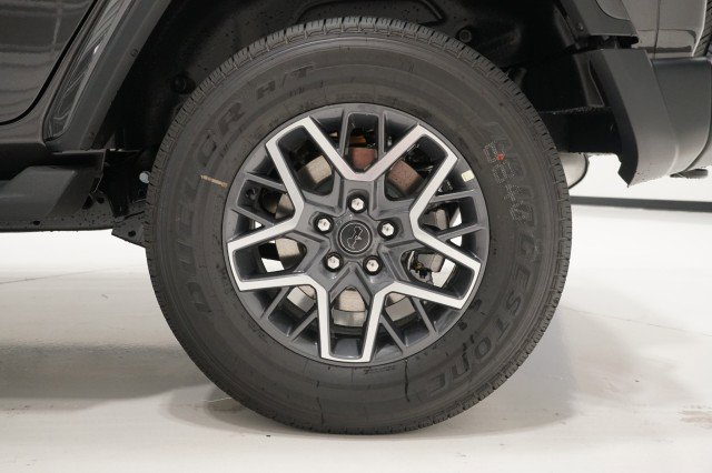 2025 Jeep Wrangler 4-Door Sahara - Photo 16